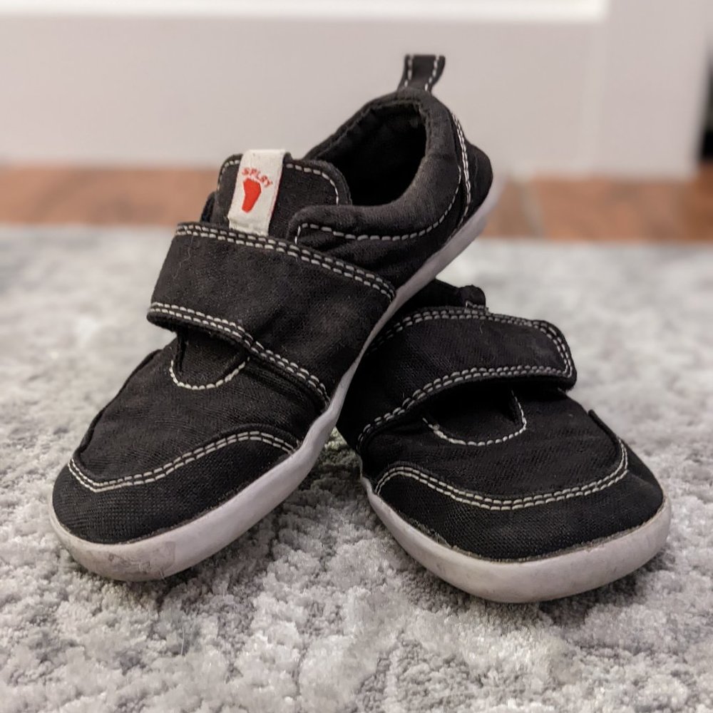 Splay shoes size 11
